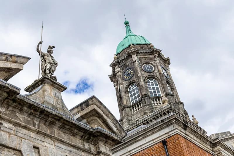 El Castillo de Dublín en Irlanda. Irlanda alberga algunas de las mejores escuelas de gastronomía del mundo.
