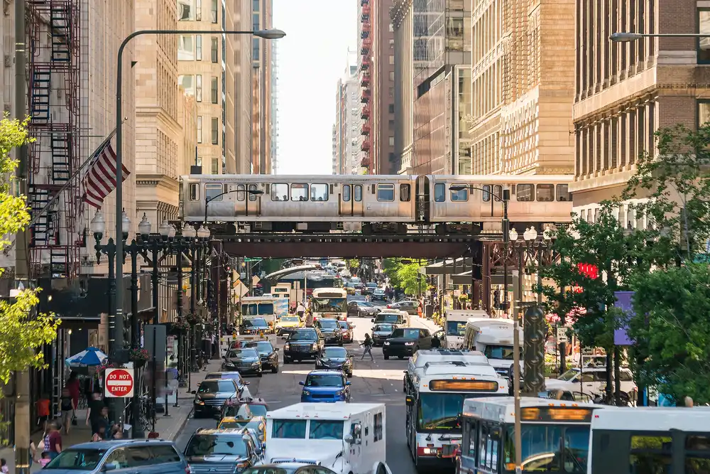 Chicago traffic and the L train in the background. Chicago is a great place to start a food truck business.