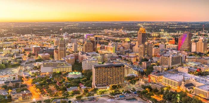 Aerial view of downtown San Antonio, Texas. Start your food truck business in San Antonio, TX!